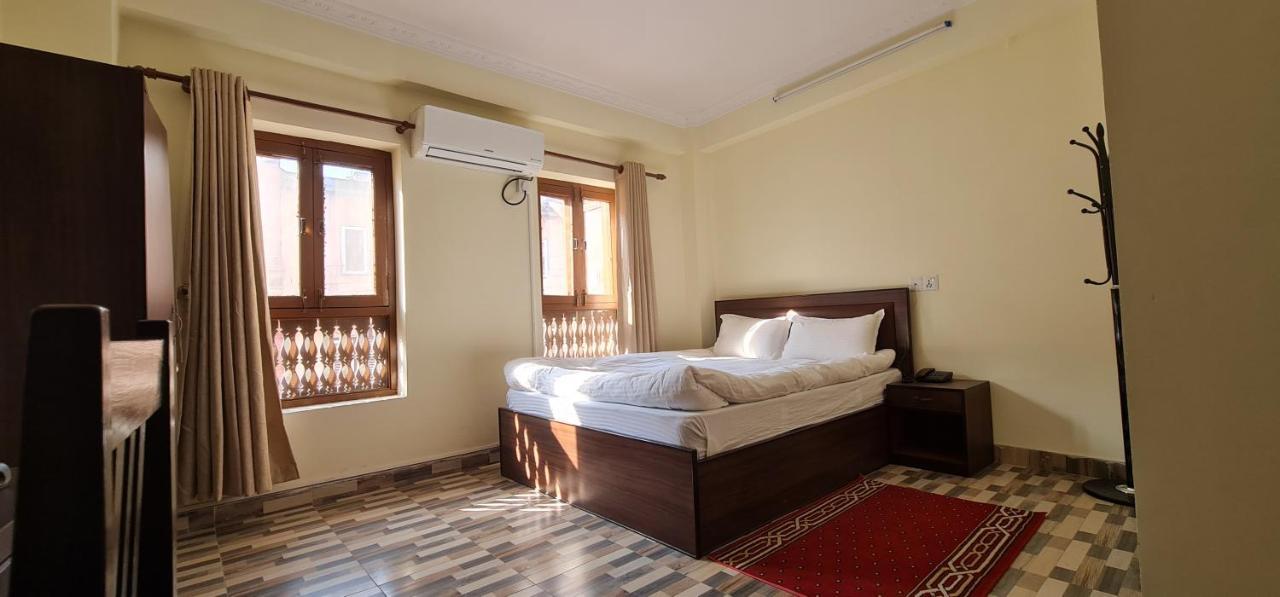 Pashupati View Hotel Catmandu Exterior foto